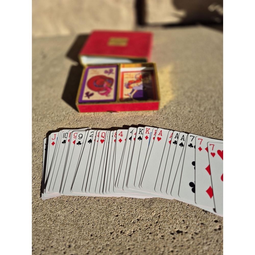 Red Hat Society Congress Playing Cards Mint Complete Spain Velvet Box - Picture 2 of 4